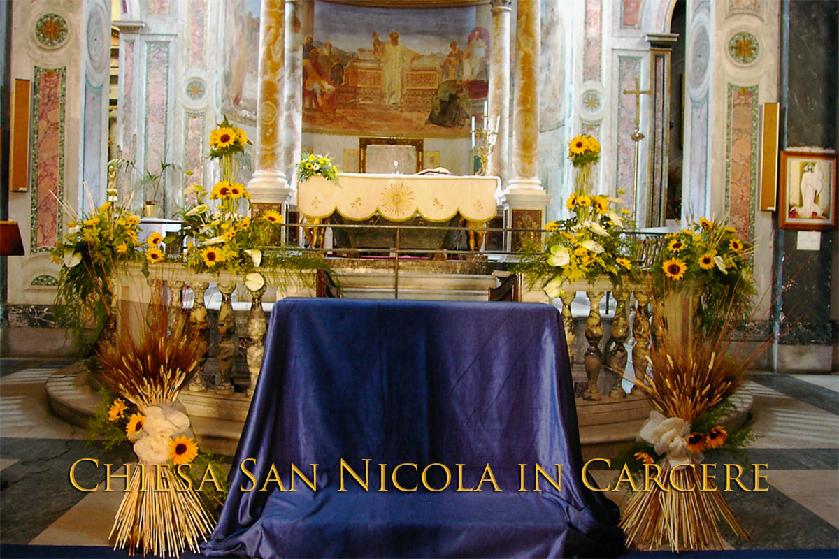 Flower arrangement for Wedding Church of San Nicola in Carcere